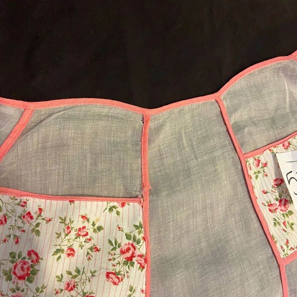 #5724 Womens Pink Floral Half Hostess Apron With Pockets